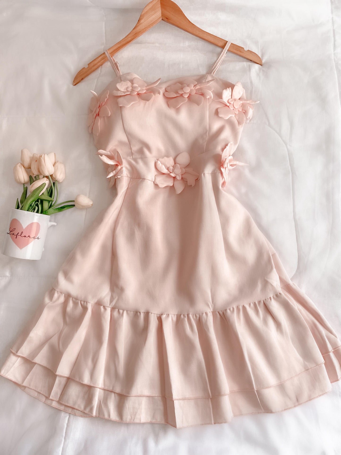 Vestido com aplicações de Flores